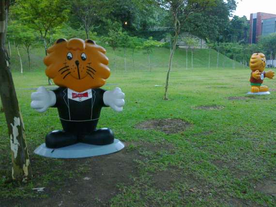 Courtesy lion around City Hall area
